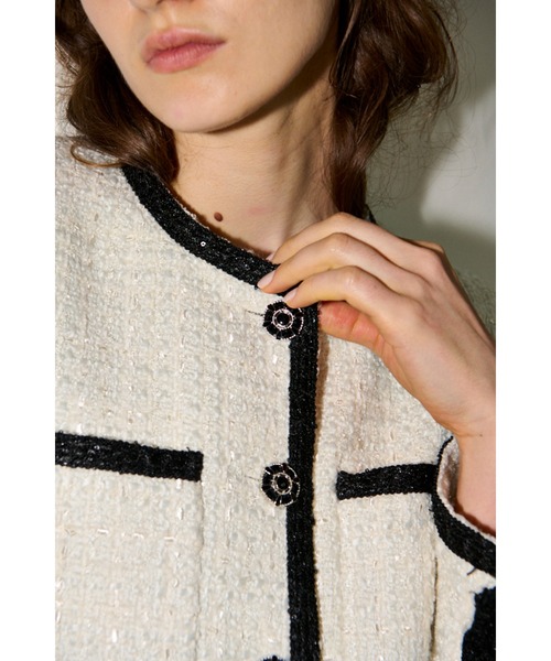 Estella.K(エステラケー)の「Ivanna Tweed Bow Jacket タイ取り外しツィードJK(ノーカラージャケット・レディース・ブラック/オフホワイト・FREE)」の17枚目の写真