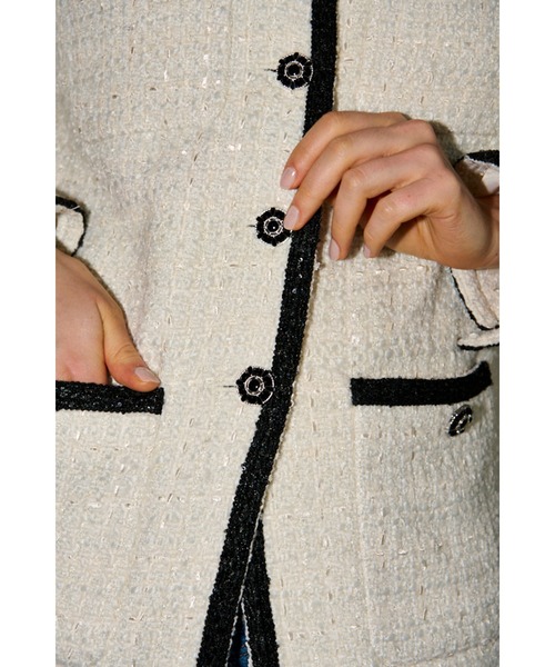 Estella.K(エステラケー)の「Ivanna Tweed Bow Jacket タイ取り外しツィードJK(ノーカラージャケット・レディース・ブラック/オフホワイト・FREE)」の13枚目の写真