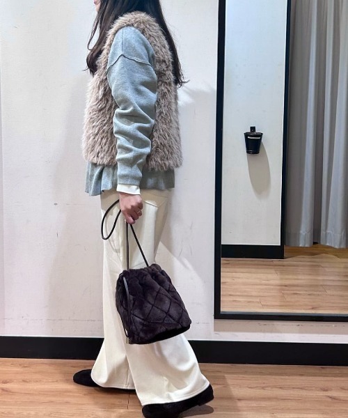 Right-on（ライトオン）の「【HONEYSUCKLE ROSE】カットコーデュロイ 裏起毛イージーワイドパンツ (セミワイドシルエット / 上品な凹凸感 / リラックスフィット / 保温性)（その他パンツ・レディース・グリーン/オフホワイト/ブラック・S/M/L）」の17枚目の写真