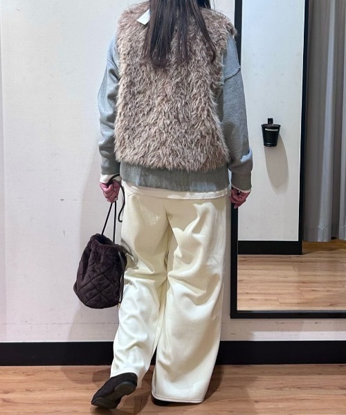 Right-on（ライトオン）の「【HONEYSUCKLE ROSE】カットコーデュロイ 裏起毛イージーワイドパンツ (セミワイドシルエット / 上品な凹凸感 / リラックスフィット / 保温性)（その他パンツ・レディース・グリーン/オフホワイト/ブラック・S/M/L）」の18枚目の写真