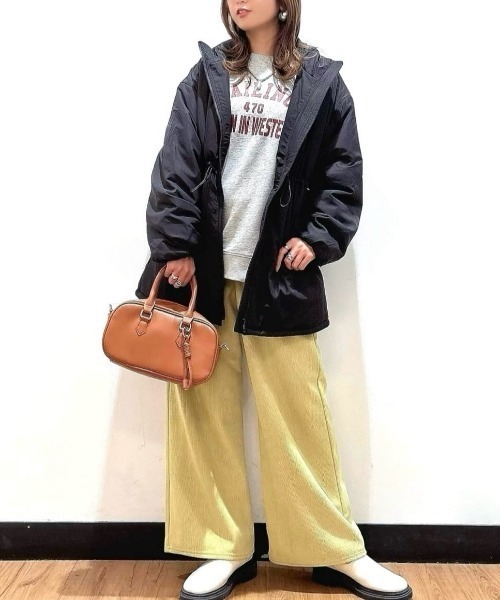 Right-on（ライトオン）の「【HONEYSUCKLE ROSE】カットコーデュロイ 裏起毛イージーワイドパンツ (セミワイドシルエット / 上品な凹凸感 / リラックスフィット / 保温性)（その他パンツ・レディース・グリーン/オフホワイト/ブラック・S/M/L）」の20枚目の写真