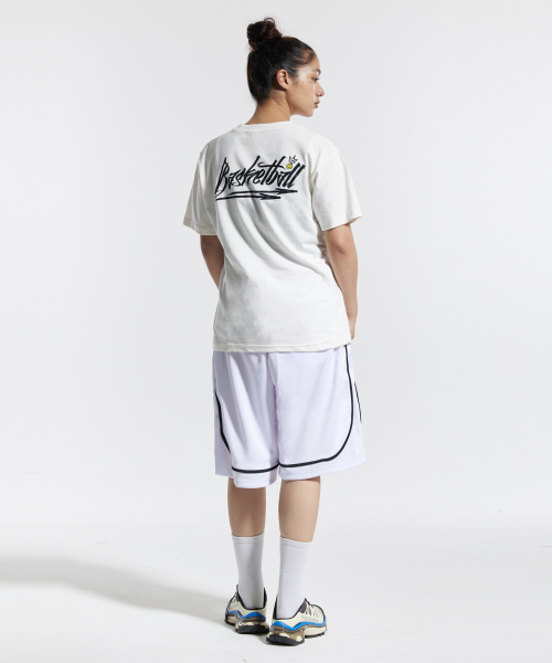CREAM SODA LAB(クリームソーダラボ)の「バスケットボール 半袖Tシャツ オーバーサイズ アイボリー ブラック(Tシャツ/カットソー・レディース・その他・MEDIUM/LARGE/X-LARGE/XX-LARGE)」の6枚目の写真