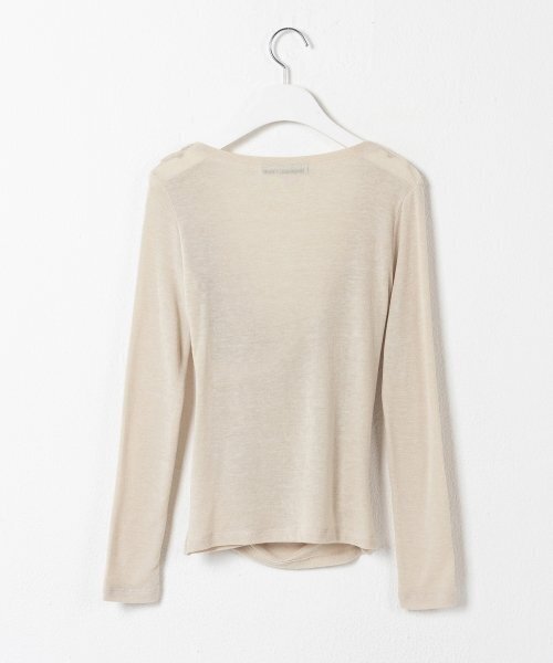 320SHOWROOM(320ショールーム)の「フェミニンVネックピンタックラップTシャツクリーム(Tシャツ/カットソー・メンズ・その他・FREE)」の5枚目の写真