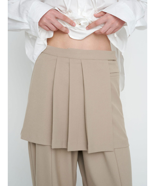 MOIFAIRE(モイフェア)の「PLEATED LAYERED SKIRT PANTS / BEGIE(その他パンツ・レディース・その他・FREE)」の5枚目の写真