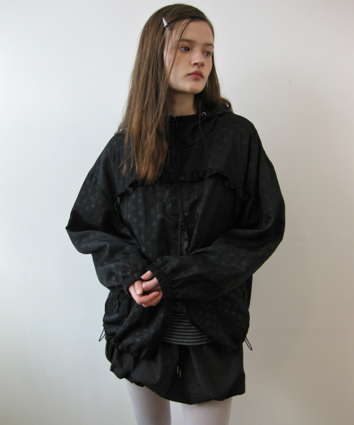 NAATS(ナツ)の「Dot frill hoodie zip-up, black(パーカー・レディース・その他・FREE)」の2枚目の写真