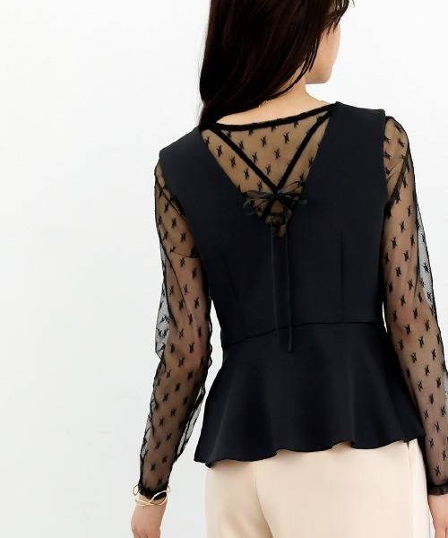 White Collection（ホワイトコレクション）の「【 リラクシーに映える 】 ハイストレッチライトポンチ・バックレースアップペプラムブラウス（シャツ/ブラウス・レディース・ネイビー/ブラック/ライトベージュ・S/M/L）」の15枚目の写真