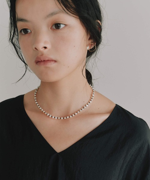 kaene(カエン)の「ボリュームスリーブAラインドレス【結婚式 二次会 同窓会 成人式 パーティードレス】(ワンピース・レディース・グレイッシュベージュ/ブラック・M/S)」の8枚目の写真
