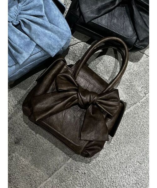 EMODA（エモダ）の「リボンボックスバッグ（ハンドバッグ・レディース・ブラウン/ブラック/ブルー・FREE）」の2枚目の写真