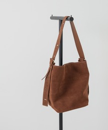 AULENTTI（オウレンティ）の「AULENTTI/スエードワンショルダーバッグ（ショルダーバッグ）」