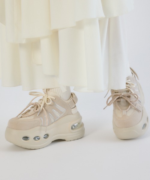 RODEO CROWNS WIDE BOWL（ロデオクラウンズワイドボウル）の「ボリュームソールベルトスニーカー（スニーカー・レディース・ブラック/アイボリー・LARGE/MEDIUM）」の7枚目の写真