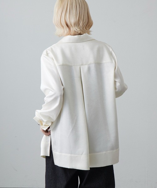 Lui's（ルイス）の「サテンジャケットライクシャツ（テーラードジャケット・レディース・ブラック/アイボリー/ネイビー・FREE）」の14枚目の写真