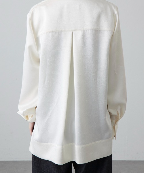 Lui's（ルイス）の「サテンジャケットライクシャツ（テーラードジャケット・レディース・ブラック/アイボリー/ネイビー・FREE）」の19枚目の写真