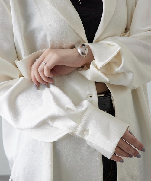 Lui's（ルイス）の「サテンジャケットライクシャツ（テーラードジャケット・レディース・ブラック/アイボリー/ネイビー・FREE）」の17枚目の写真