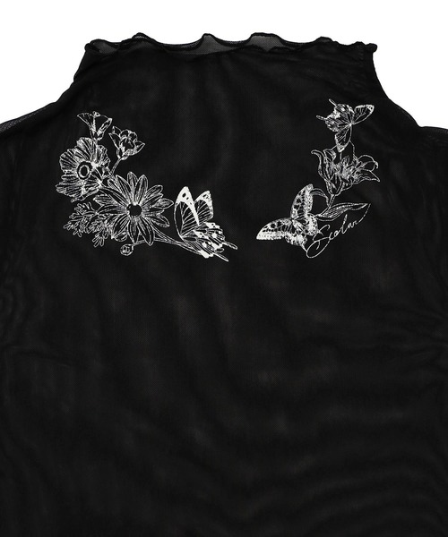 ScoLar(スカラー)の「161607:アンティーク風花蝶プリント ソフトチュールインナー(Tシャツ/カットソー・レディース・アイボリー/ブラック・M)」の12枚目の写真