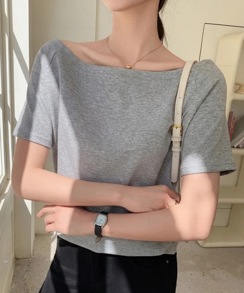 yuue' ( wear )（ユーイ）の「オフショルポンチ半袖トップス（Tシャツ/カットソー・レディース・グレー/ブラック/ホワイト/ピンク・M/L）」の3枚目の写真