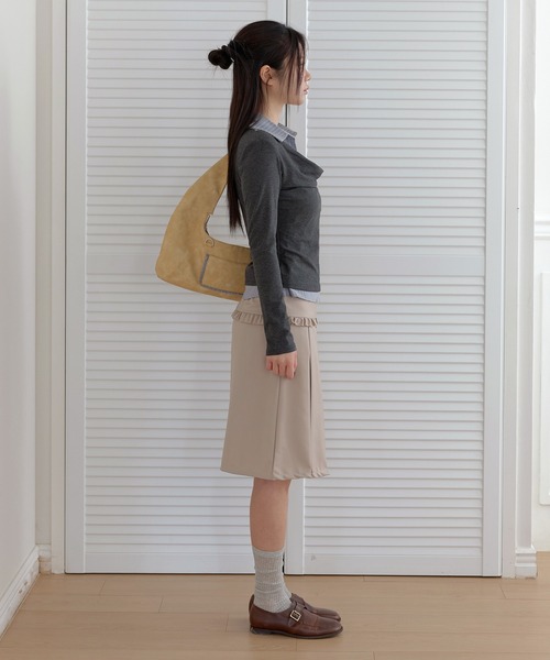 UNE MANSION(ユヌマンション)の「フロントラブリーフリルプリーツミディスカート(スカート・レディース・ベージュ/チャコール/ブラック・MEDIUM/SMALL/LARGE)」の13枚目の写真