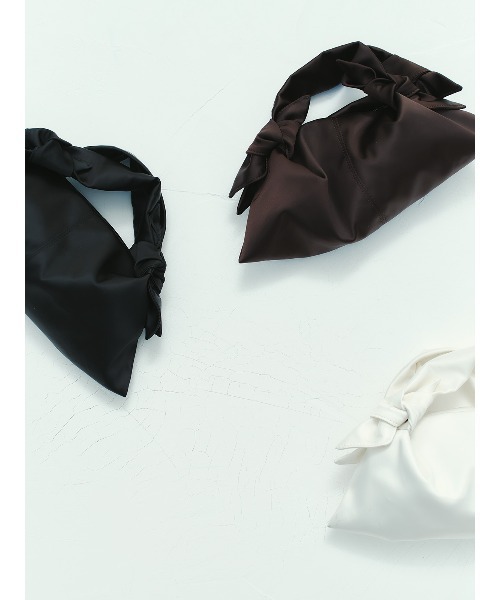 anuans（アニュアンス）の「ノットサテンバッグ（ハンドバッグ・レディース・ブラウン/ホワイト/ブラック・FREE）」の12枚目の写真