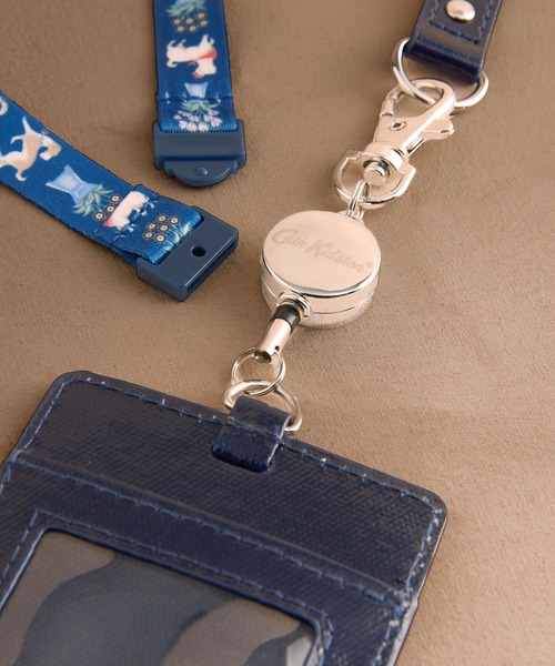 Cath Kidston(キャスキッドソン)の「ランヤード Flower Market(パスケース・レディース・ブルー・FREE)」の2枚目の写真