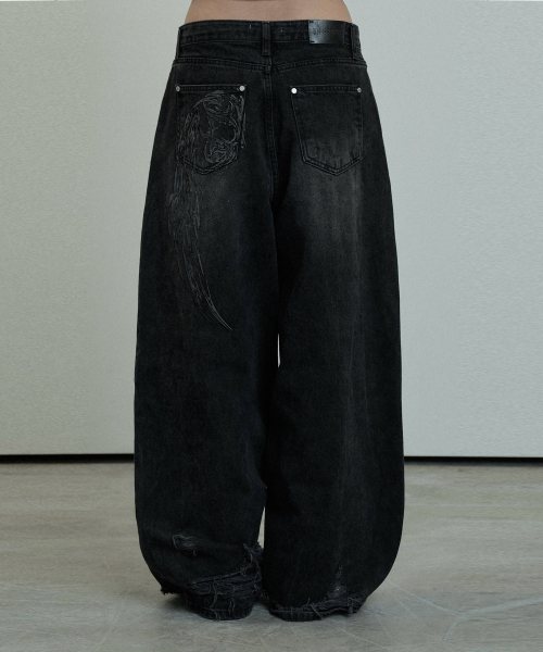 ETRE AU SOMMET(エトレオソメ)の「Hem Damage Keyring Wide Denim Pants (Black)(デニムパンツ・レディース・その他・1/2)」の3枚目の写真