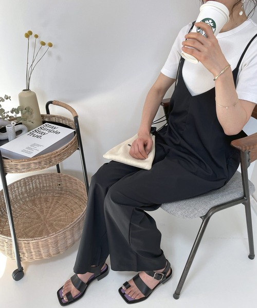 ARCADE（アーケード）の「夏服 Vネック オールインワン サロペット -ARCADE Limited Line-（サロペット/オーバーオール・レディース・セージグリーン/モカ/グレイッシュベージュ/ブラック/ネイビー・FREE）」の9枚目の写真