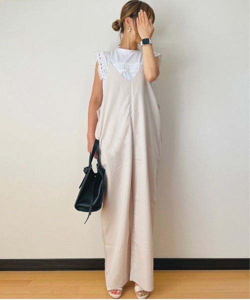 ARCADE（アーケード）の「夏服 Vネック オールインワン サロペット -ARCADE Limited Line-（サロペット/オーバーオール・レディース・セージグリーン/モカ/グレイッシュベージュ/ブラック/ネイビー・FREE）」の19枚目の写真