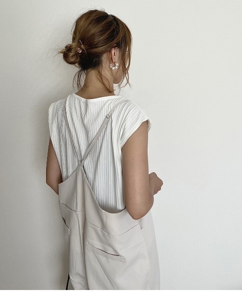 ARCADE（アーケード）の「夏服 Vネック オールインワン サロペット -ARCADE Limited Line-（サロペット/オーバーオール・レディース・セージグリーン/モカ/グレイッシュベージュ/ブラック/ネイビー・FREE）」の18枚目の写真