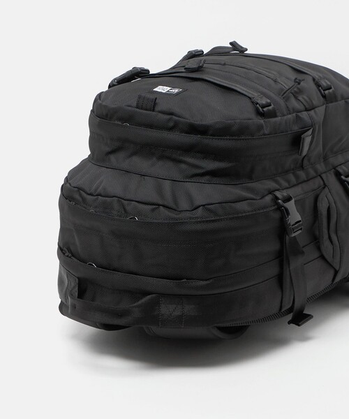 NEW ERA(ニューエラ)の「<NEW ERA>キャリアパック リュック(バックパック/リュック・メンズ・ブラック・FREE)」の11枚目の写真