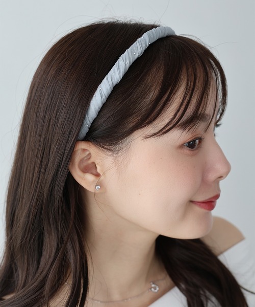 BLUEEAST（ブルーイースト）の「スタッズ付きツイストカチューシャ（カチューシャ・レディース・ブラック/グレー・FREE）」の2枚目の写真