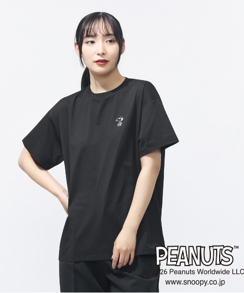 PEANUTS(ピーナッツ)の「ピーナッツ UVカットドライグラフィックTシャツ サマー(Tシャツ/カットソー・レディース・ブラック/ベージュ/ホワイト・S/M/L/XL)」の2枚目の写真