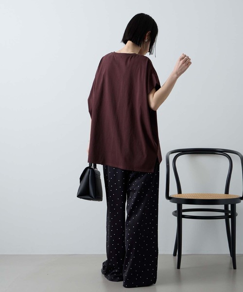 Aunely(オーネリー)の「【Aunely】ひんやり 360°きれい見え フレンチスリーブ ミニマル Tシャツ <YOSOOIシリーズ>(Tシャツ/カットソー・レディース・ネイビー/イエロー系/モカ/ブラウン/チャコールグレー/オフホワイト/ライトブルー/ブラック・L/M)」の17枚目の写真