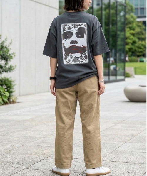 ALWAYS GOOD TIME（オルウェイズグッドタイム）の「【ＪＯＫＥＲ/ジョーカー】ＵＳＤ加工プリント半袖Ｔシャツ/Movie Tee（Tシャツ/カットソー・メンズ・アイボリー/ホワイト系その他/スミクロ/ブラック系その他・LL/L/M）」の16枚目の写真