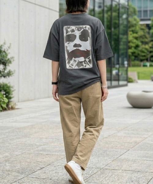 ALWAYS GOOD TIME（オルウェイズグッドタイム）の「【ＪＯＫＥＲ/ジョーカー】ＵＳＤ加工プリント半袖Ｔシャツ/Movie Tee（Tシャツ/カットソー・メンズ・アイボリー/ホワイト系その他/スミクロ/ブラック系その他・LL/L/M）」の15枚目の写真