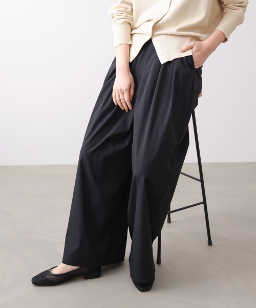 Bou Jeloud(ブージュルード)の「ストレッチテックチノワイドパンツ(その他パンツ・レディース・ブラック/ベージュ/グレイッシュベージュ・FREE)」の2枚目の写真