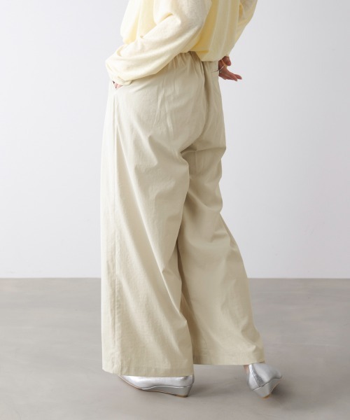 Bou Jeloud(ブージュルード)の「ストレッチテックチノワイドパンツ(その他パンツ・レディース・ブラック/ベージュ/グレイッシュベージュ・FREE)」の11枚目の写真