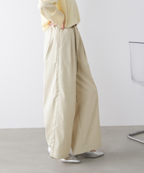 Bou Jeloud(ブージュルード)の「ストレッチテックチノワイドパンツ(その他パンツ・レディース・ブラック/ベージュ/グレイッシュベージュ・FREE)」の8枚目の写真