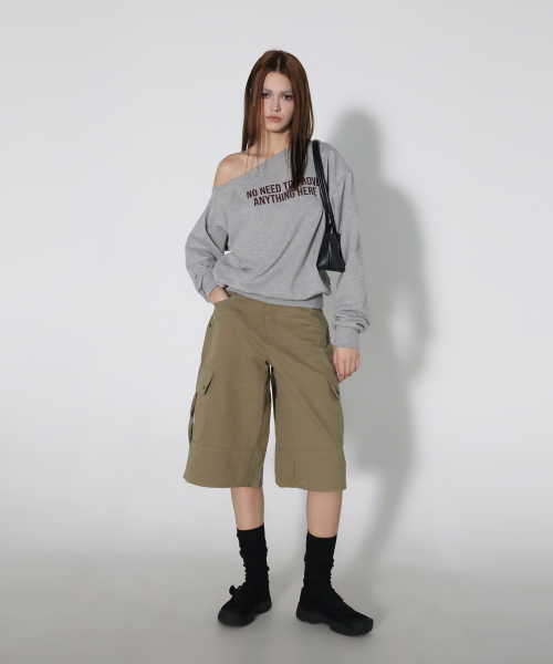 CHICKS(チックス)の「マルチスタッズカーゴバermudaパンツカーキベージュ(その他パンツ・レディース・ベージュ・ONE/TWO)」の2枚目の写真