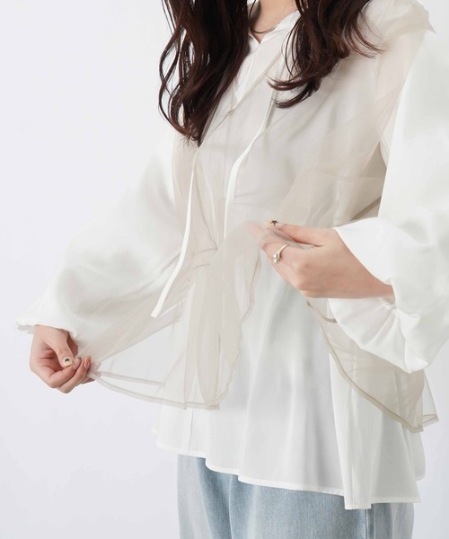 LUCA/LADY LUCK LUCA(ルカ/レディラックルカ)の「LC/LLL チュールレイヤード風ブラウス(シャツ/ブラウス・レディース・ブルー/グレー/オフホワイト・FREE)」の9枚目の写真