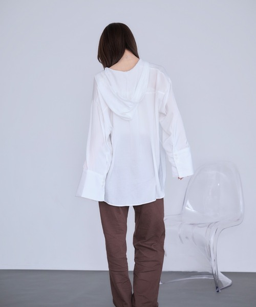 Dita Muaj.(ディータムアージュ)の「【日焼け対策にも◎】フードシアーシャツ(シャツ/ブラウス・レディース・ブルー/ホワイト・FREE)」の5枚目の写真