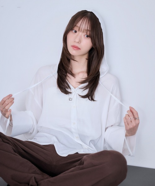 Dita Muaj.(ディータムアージュ)の「【日焼け対策にも◎】フードシアーシャツ(シャツ/ブラウス・レディース・ブルー/ホワイト・FREE)」の6枚目の写真