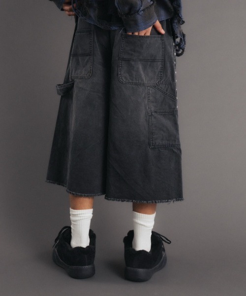 FR(13)NDS(フレンズ)の「FR(13)NDS/フレンズ/Duck Studs Shorts(その他パンツ・メンズ・ブラック/ベージュ・L/M)」の3枚目の写真