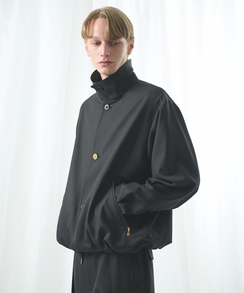 CULLNI（クルニ）の「【CULLNI/クルニ】別注 Gabardine Coach Jacket（ブルゾン・メンズ・ネイビー/カーキ/ブラック・1/2）」の2枚目の写真