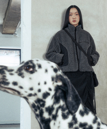 INSILENCE（インサイロンス）の「[MERLOT] Paneled Fleece Jacket CHARCOAL（その他アウター）」