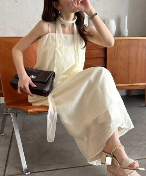 Eclat one(エクラワン)の「【Eclat one】ミニマル ストレート シルエット キャミ ロング ワンピース(ワンピース・レディース・ブラック/ホワイト・FREE)」の4枚目の写真