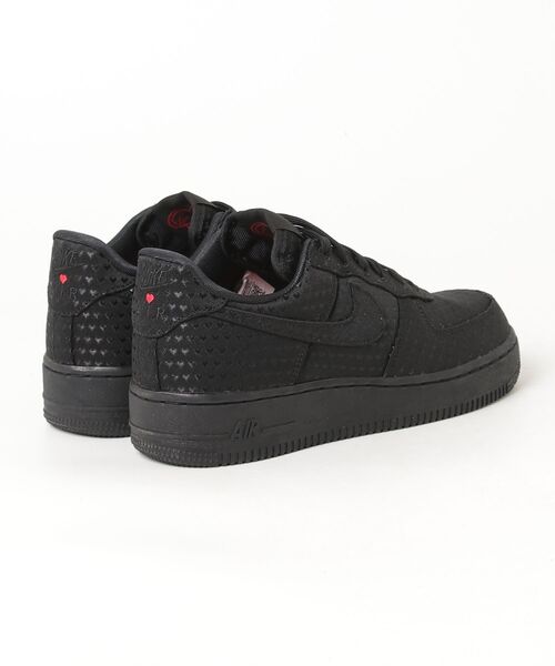 NIKE(ナイキ)の「AIR FORCE 1 RETRO(スニーカー・メンズ・ブラック・28.0cm/27.5cm/27.0cm/26.5cm/26.0cm/24.0cm)」の2枚目の写真