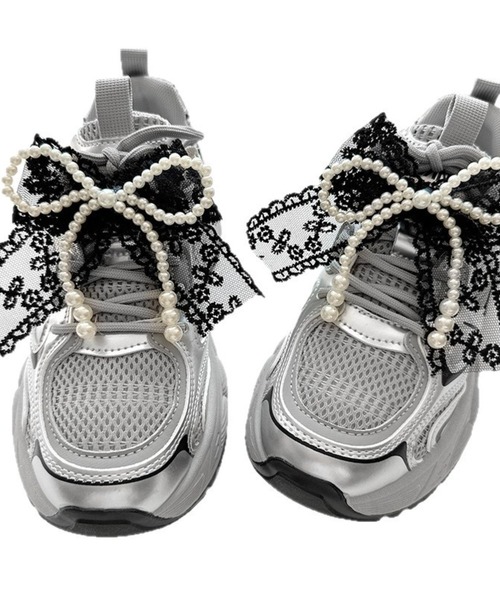 almo（アルモ）の「【Bls】【ZA】【Bling Leads】パール×レースリボン スニーカーアクセサリー(BL)（シューズアクセサリー・レディース・ブラック/ホワイト・FREE）」の5枚目の写真