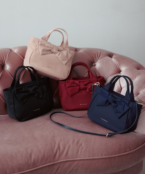 TOCCA(トッカ)の「RIBBON CUBE NYLON MINI TOTE ミニトートバッグ(トートバッグ・レディース・ブラック系/ピンク系/レッド系/ネイビー系・F)」の10枚目の写真