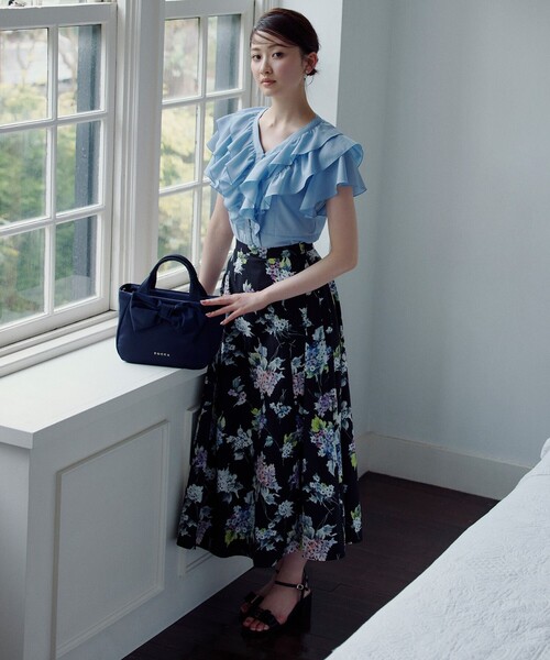 TOCCA(トッカ)の「RIBBON CUBE NYLON MINI TOTE ミニトートバッグ(トートバッグ・レディース・ブラック系/ピンク系/レッド系/ネイビー系・F)」の16枚目の写真