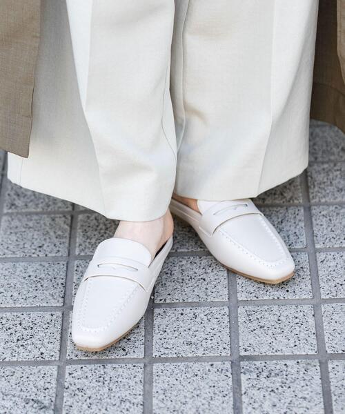 SENSE OF PLACE by URBAN RESEARCH(センスオブプレイスバイアーバンリサーチ)の「スクエアトゥローファーミュール(ローファー・レディース・ブラック/ベージュ/ライトベージュ・LARGE/SMALL/MEDIUM)」の3枚目の写真