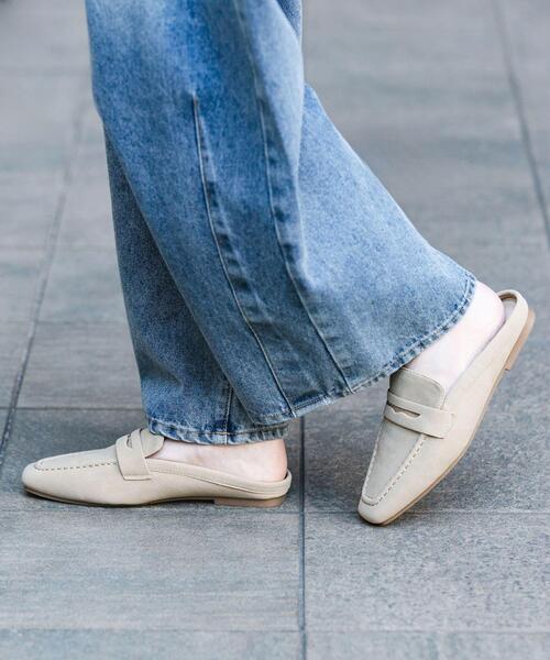 SENSE OF PLACE by URBAN RESEARCH(センスオブプレイスバイアーバンリサーチ)の「スクエアトゥローファーミュール(ローファー・レディース・ブラック/ベージュ/ライトベージュ・LARGE/SMALL/MEDIUM)」の16枚目の写真