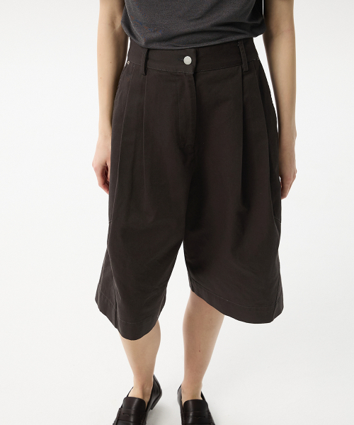 MIDNLOW（ミッドアンドロー）の「Cotton Wide Bermuda Pants (Grey)（その他パンツ・レディース・その他・FREE）」の5枚目の写真